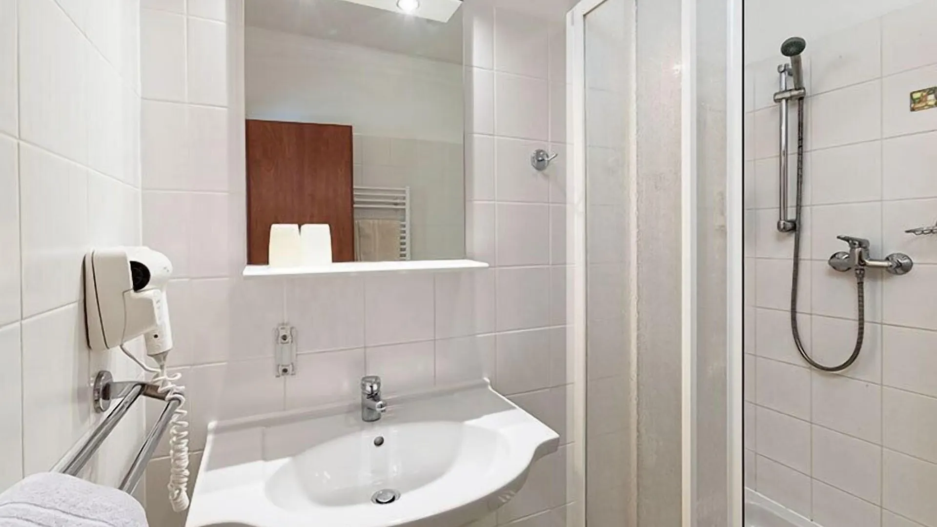 Hotel Augustus Et Otto Prague 4*,