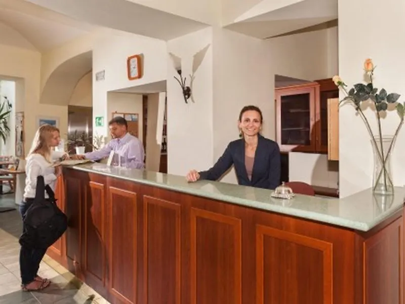 Hotel Augustus Et Otto Prague 4*,
